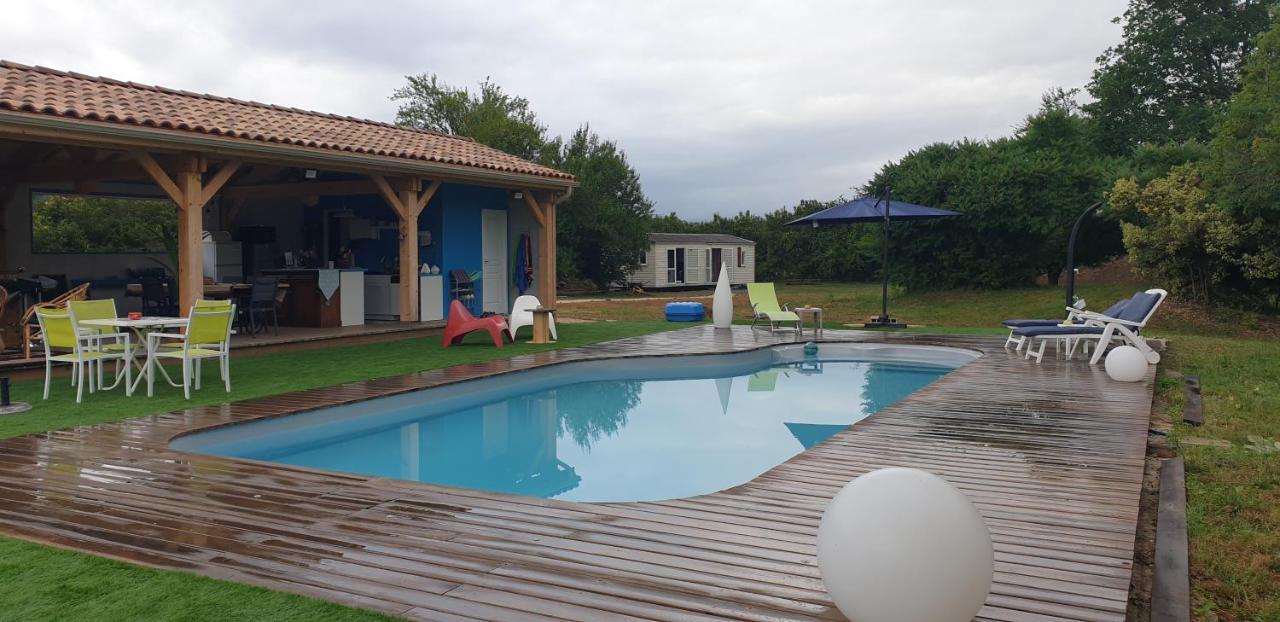 Les Chalets Salineens Salies-du-Salat 外观 照片